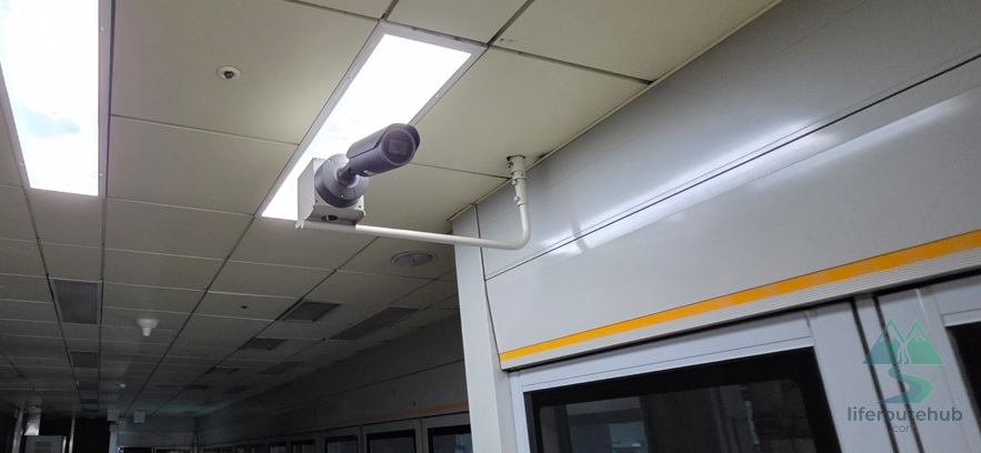 CCTV installed on Korean subway platforms